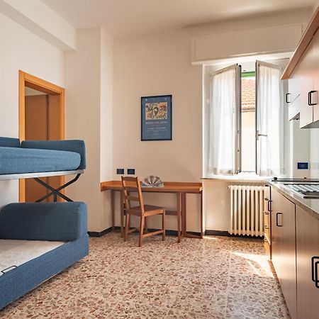 Residenza Adelaide Aparthotel Finale Ligure Exteriör bild