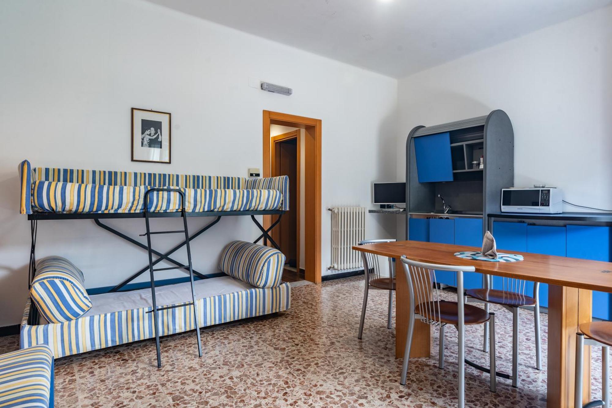 Residenza Adelaide Aparthotel Finale Ligure Exteriör bild
