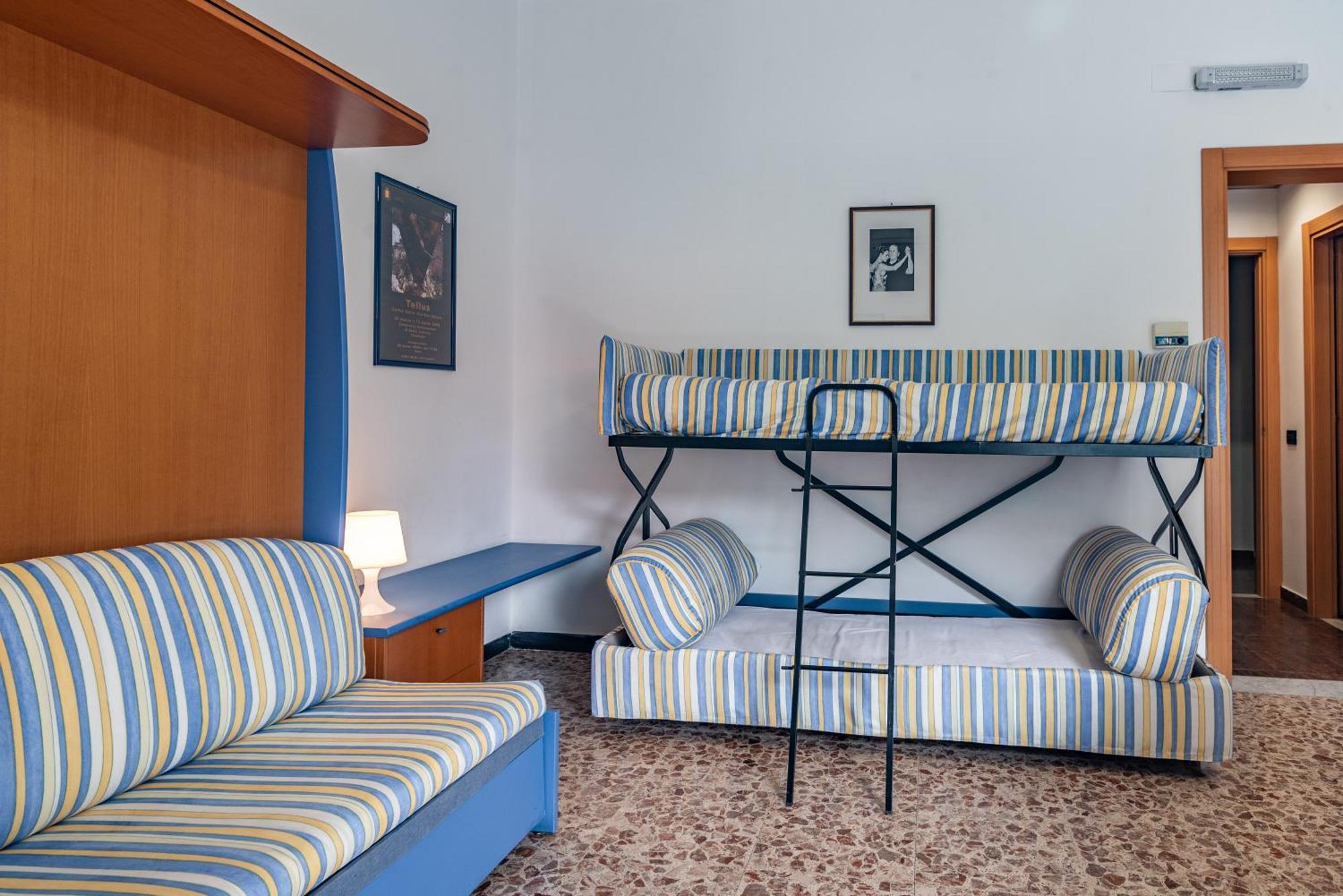 Residenza Adelaide Aparthotel Finale Ligure Exteriör bild