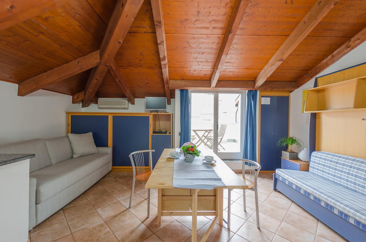Residenza Adelaide Aparthotel Finale Ligure Exteriör bild