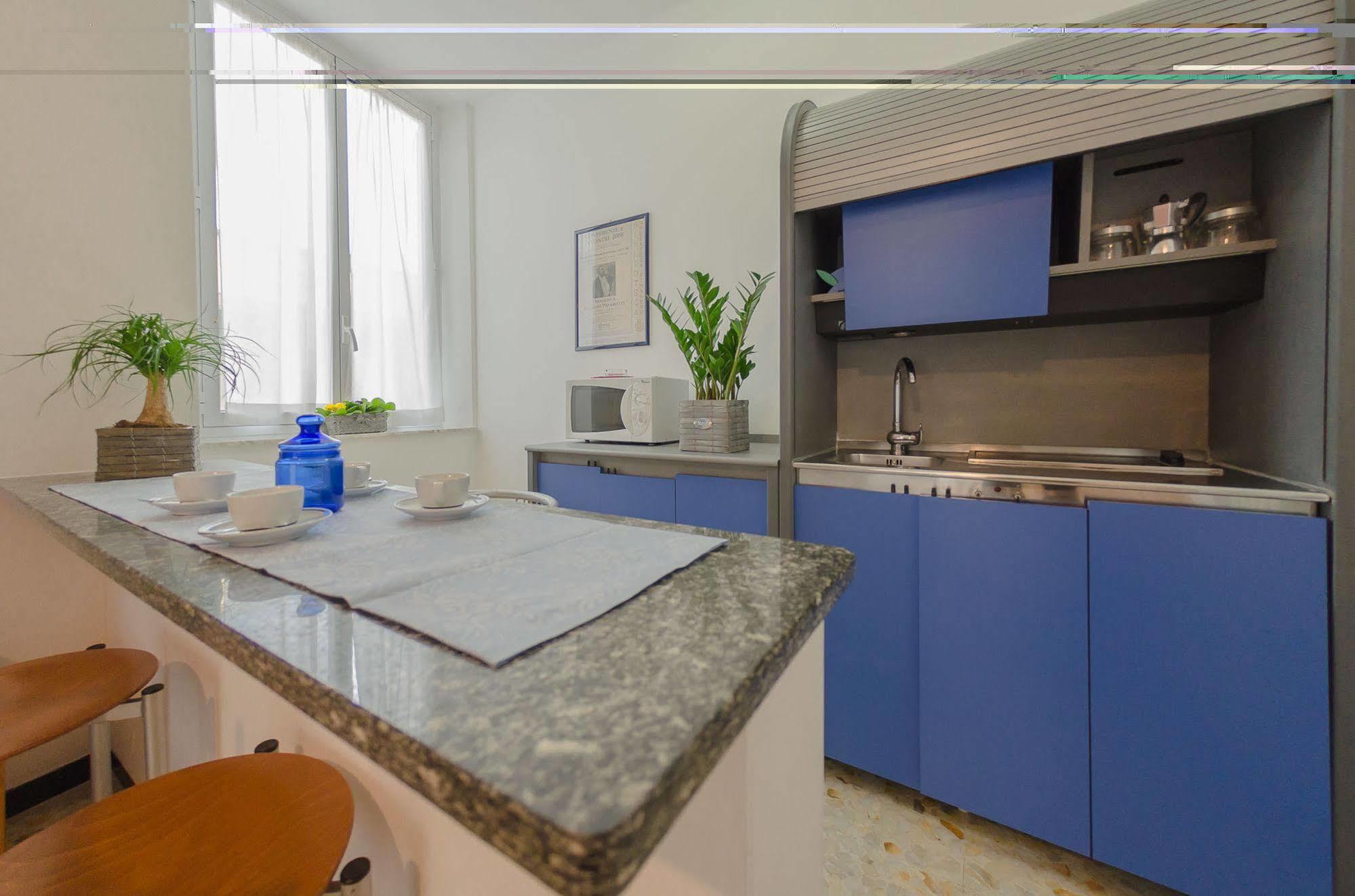 Residenza Adelaide Aparthotel Finale Ligure Exteriör bild
